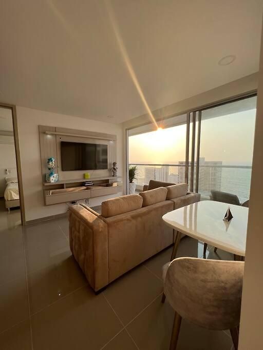 Moderno Y Lujoso Con Vista Al Mar Piso19 - Cerca A La Ciudad Amurallada *