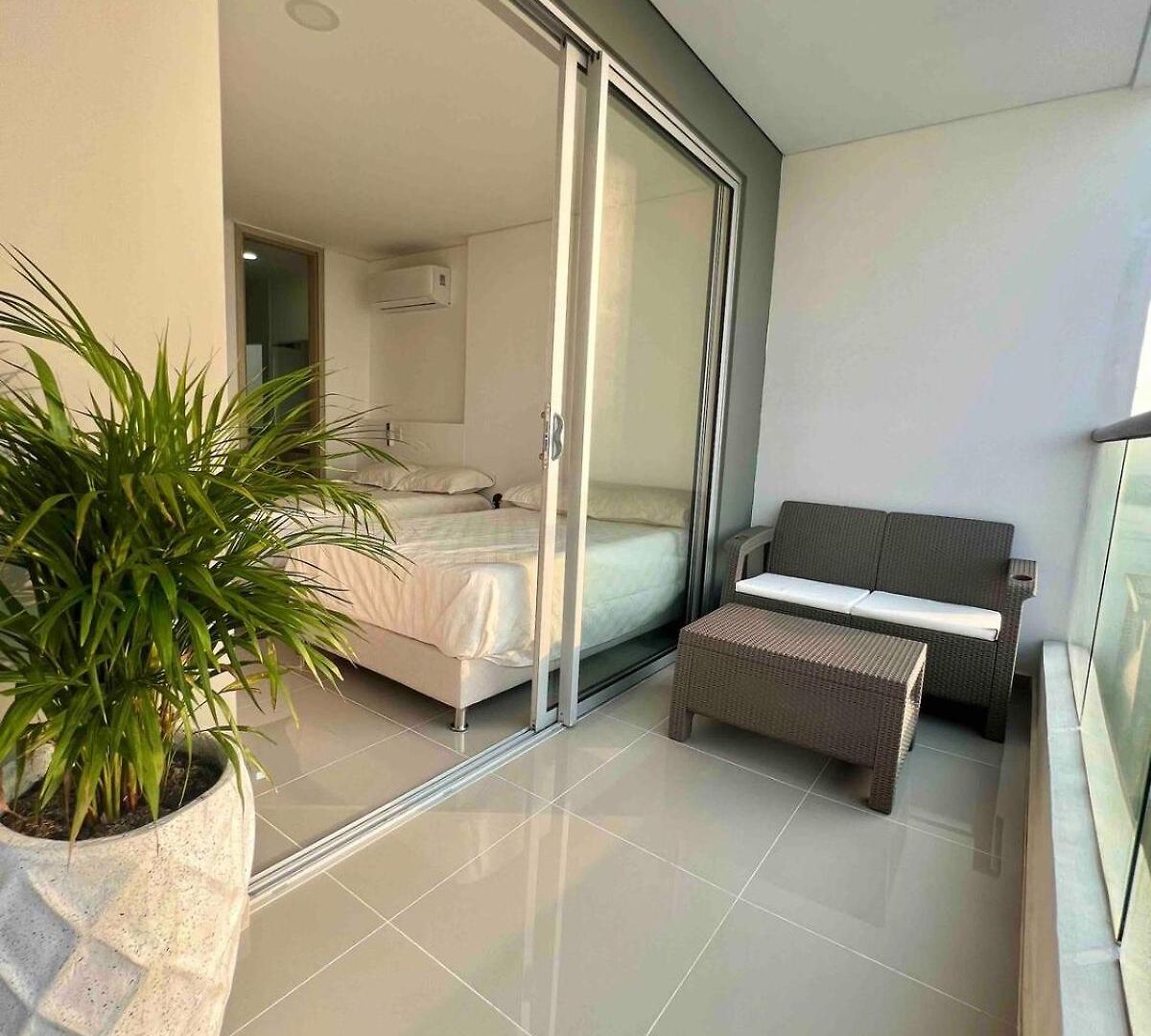 Apartamento Moderno Y Lujoso Con Vista Al Mar Piso19 - Cerca A La Ciudad Amurallada *