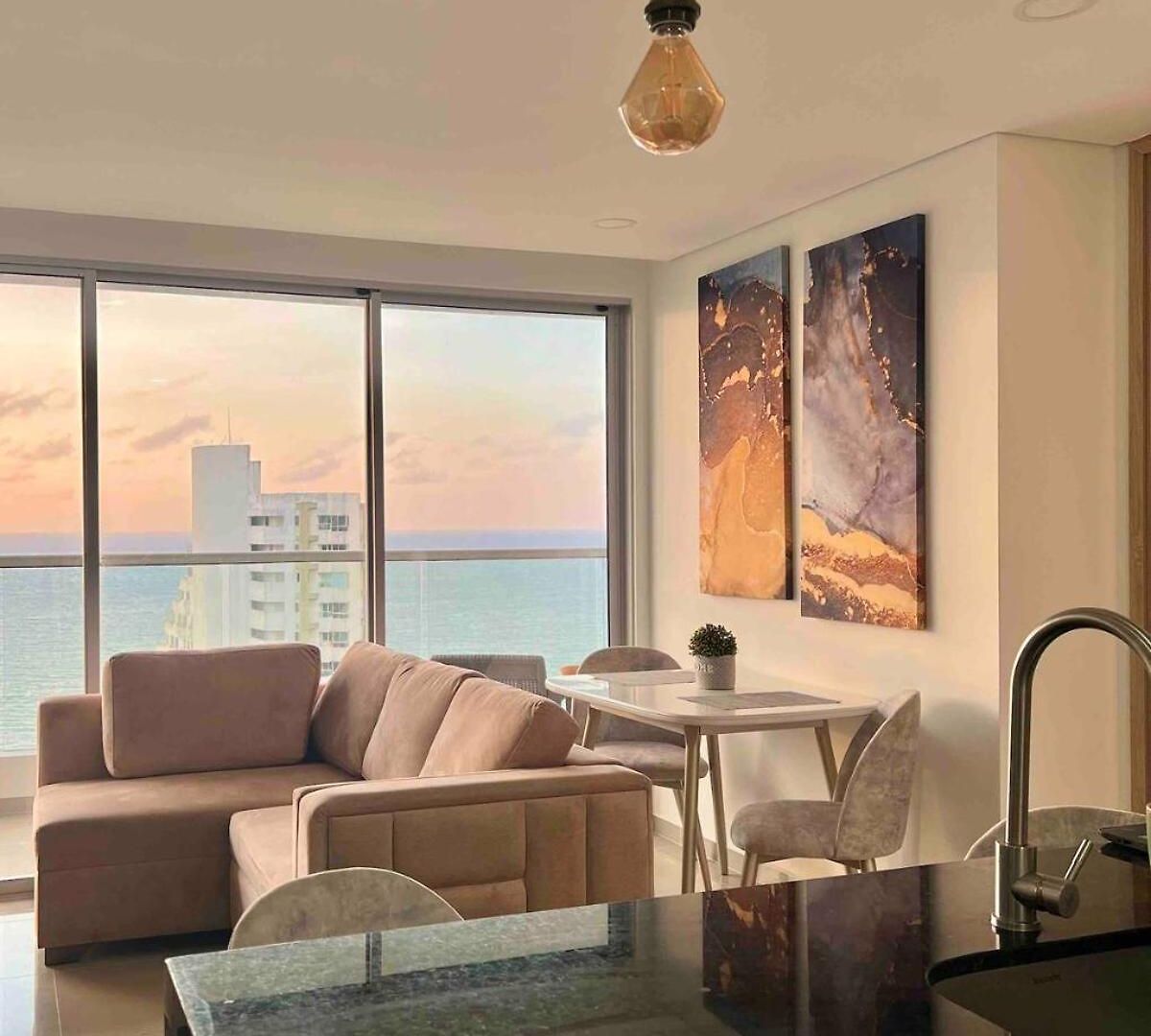 Moderno Y Lujoso Con Vista Al Mar Piso19 - Cerca A La Ciudad Amurallada Apartamento *