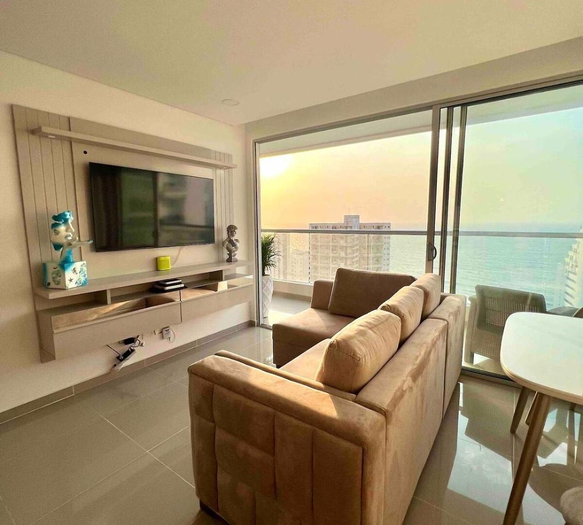 Apartamento Moderno Y Lujoso Con Vista Al Mar Piso19 - Cerca A La Ciudad Amurallada *