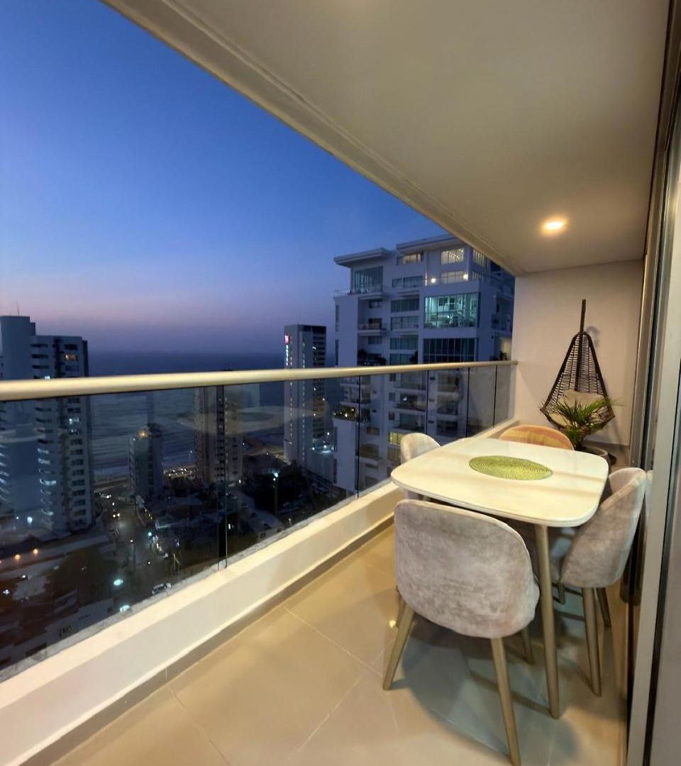 Apartamento Moderno Y Lujoso Con Vista Al Mar Piso19 - Cerca A La Ciudad Amurallada *