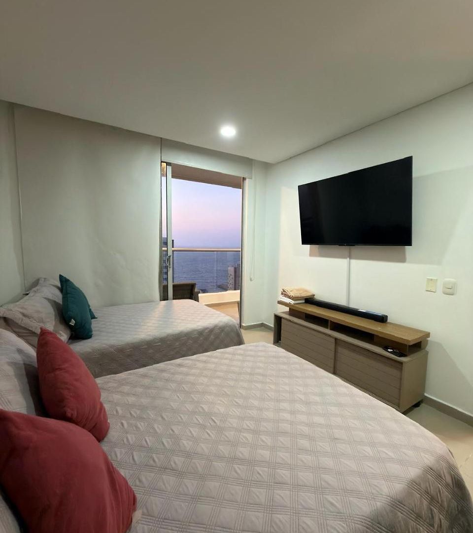 Moderno Y Lujoso Con Vista Al Mar Piso19 - Cerca A La Ciudad Amurallada Apartamento
