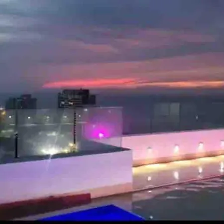 Moderno Y Lujoso Con Vista Al Mar Piso19 - Cerca A La Ciudad Amurallada *