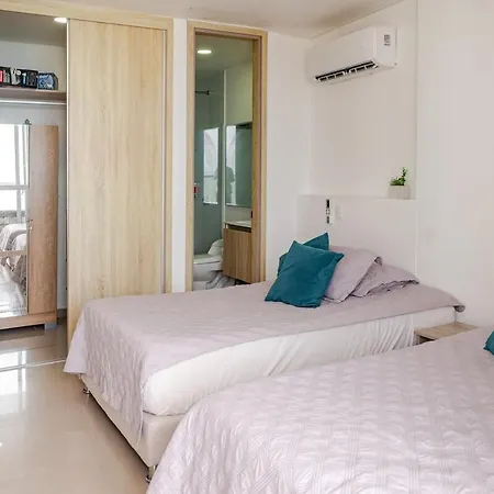 Moderno Y Lujoso Con Vista Al Mar Piso19 - Cerca A La Ciudad Amurallada Apartamento *