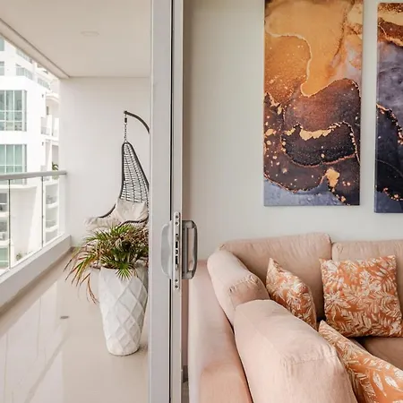Apartamento Moderno Y Lujoso Con Vista Al Mar Piso19 - Cerca A La Ciudad Amurallada *