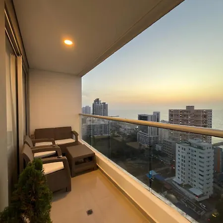 Moderno Y Lujoso Con Vista Al Mar Piso19 - Cerca A La Ciudad Amurallada Apartamento *