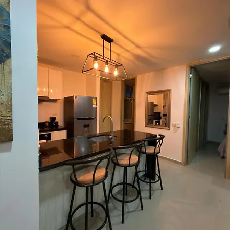 Moderno Y Lujoso Con Vista Al Mar Piso19 - Cerca A La Ciudad Amurallada Apartamento *
