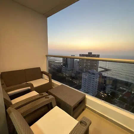 Moderno Y Lujoso Con Vista Al Mar Piso19 - Cerca A La Ciudad Amurallada Apartamento