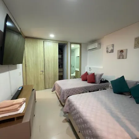 Apartamento Moderno Y Lujoso Con Vista Al Mar Piso19 - Cerca A La Ciudad Amurallada *