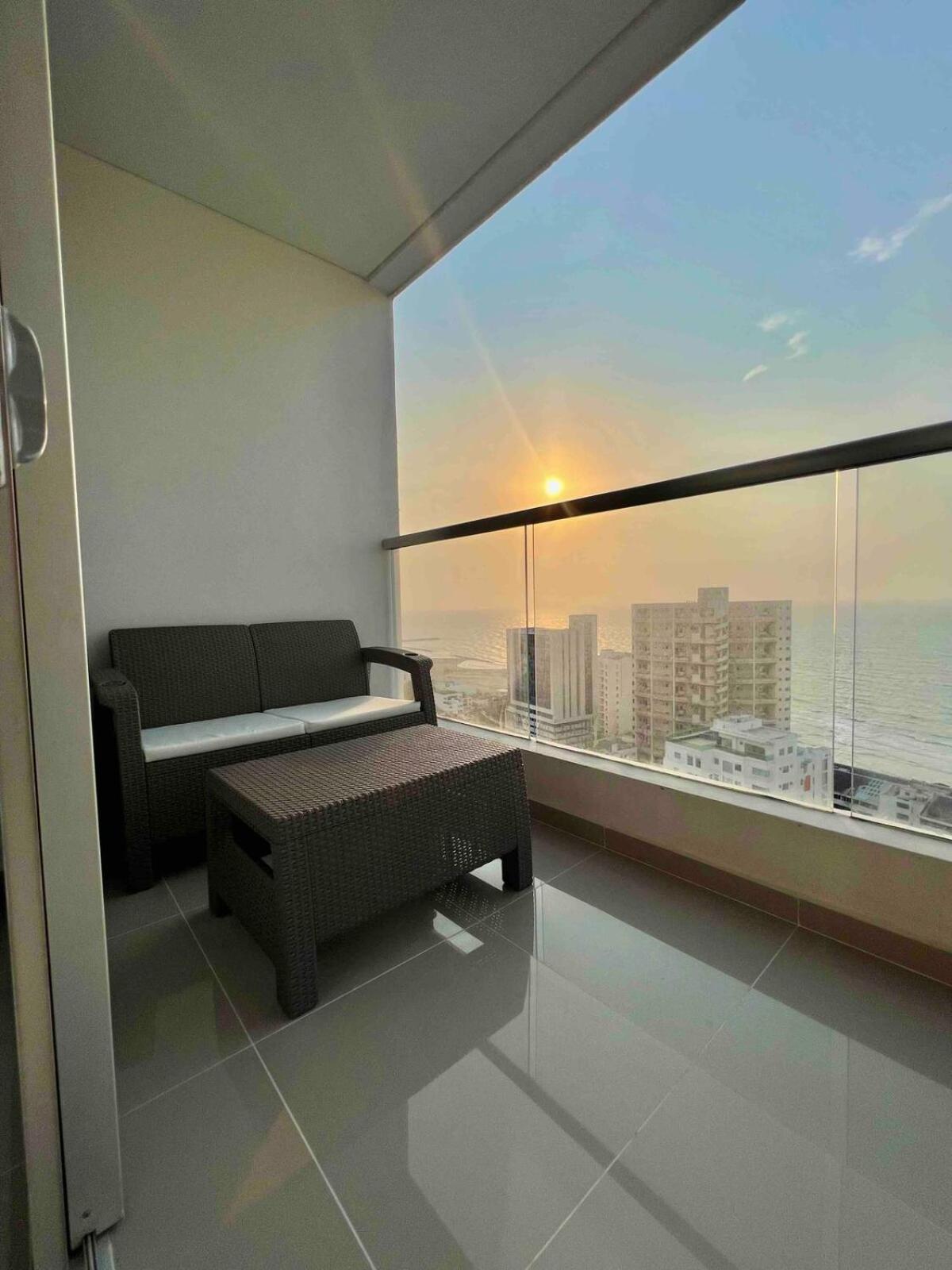 Moderno Y Lujoso Con Vista Al Mar Piso19 - Cerca A La Ciudad Amurallada Cartagena