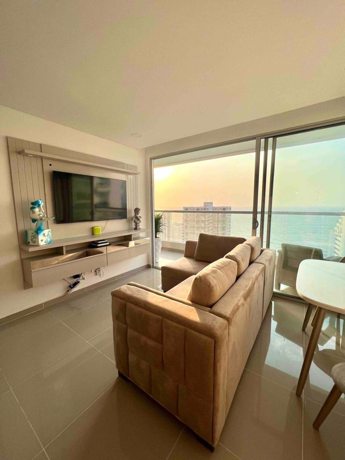Apartamento Moderno Y Lujoso Con Vista Al Mar Piso19 - Cerca A La Ciudad Amurallada *